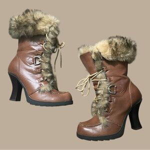 SODA Brown Lace-up Boots with Faux Fur/Leather Y2K~ Size 7